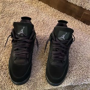 Brand NEW Air Jordan 4 Retro Men’s Size 13! Accepting offers now!!